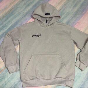 Comfrt Women's Oversized Hoodie size M